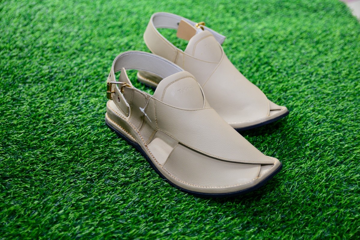 Hover Thumbnail Original Cream Leather Soft Sole Medicated Peshawari Chappal - Zardari Design 